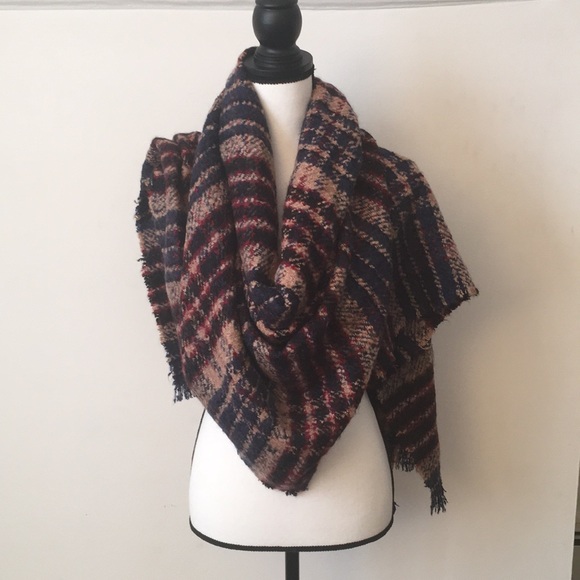 Blanket scarf. - Picture 6 of 8